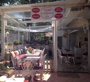 Cadde Ev Yemekleri Cafe Caddebostan Istanbul